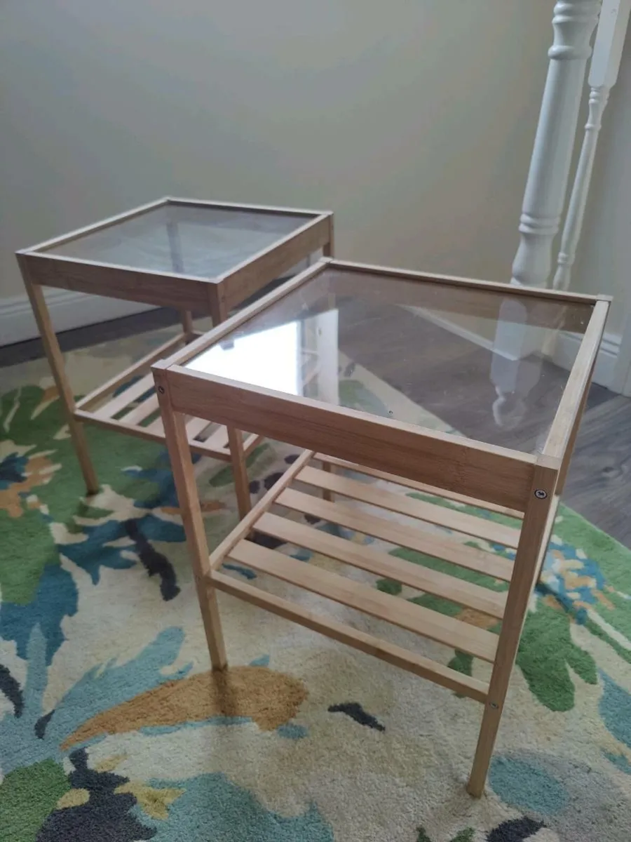 2x glass top bedside tables - Image 2
