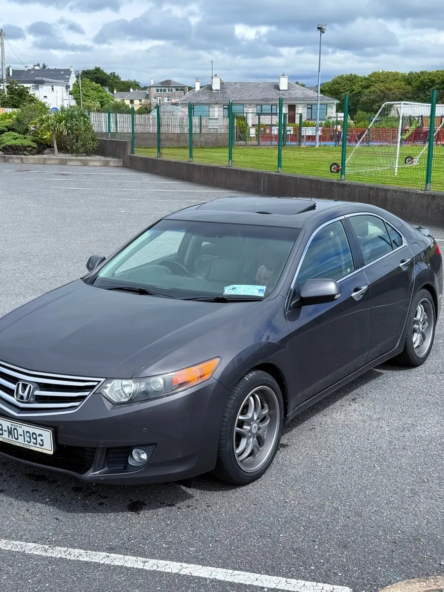 Honda Accord 2009 - Image 1