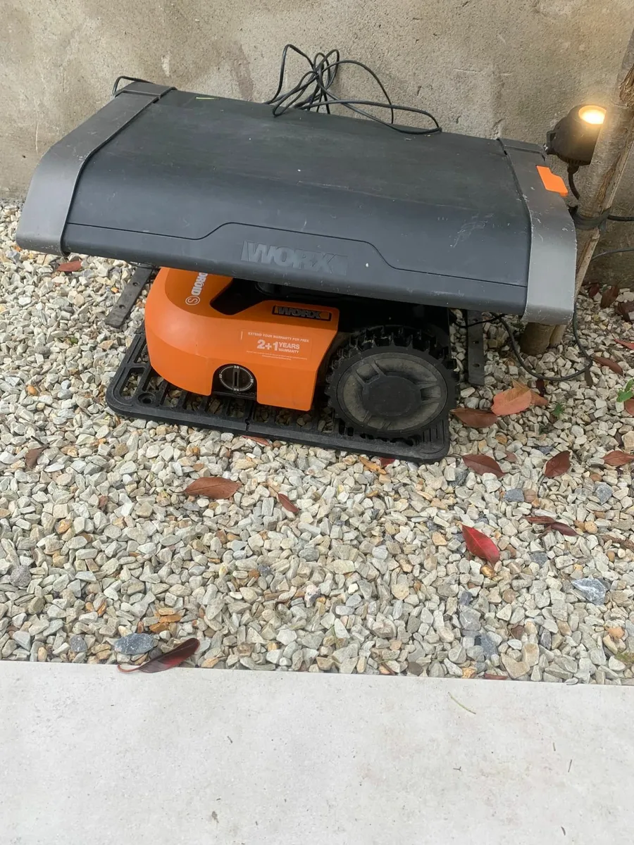 WORX Landroid Robotic Mower S300 - 300m2 | WR130E - Image 2