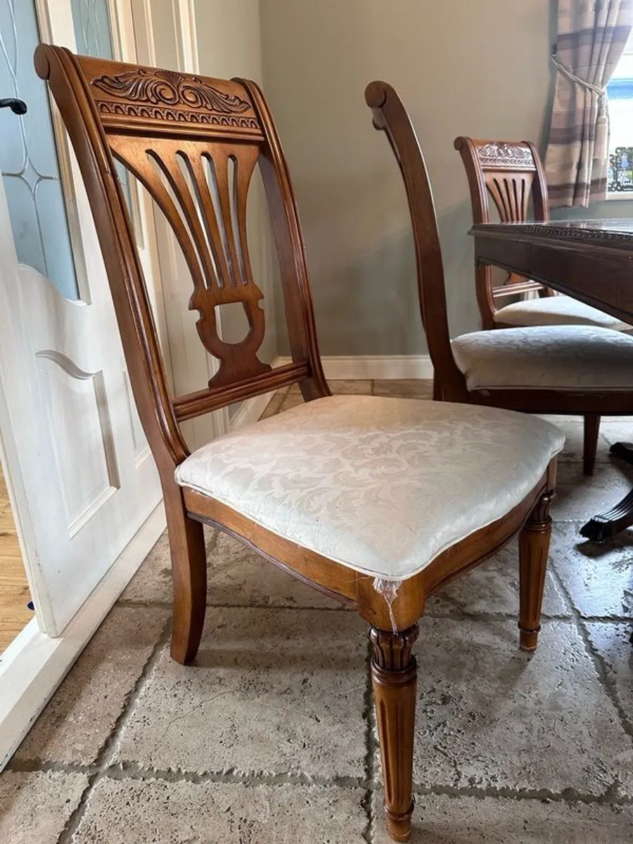 Dining table and chairs - Image 3