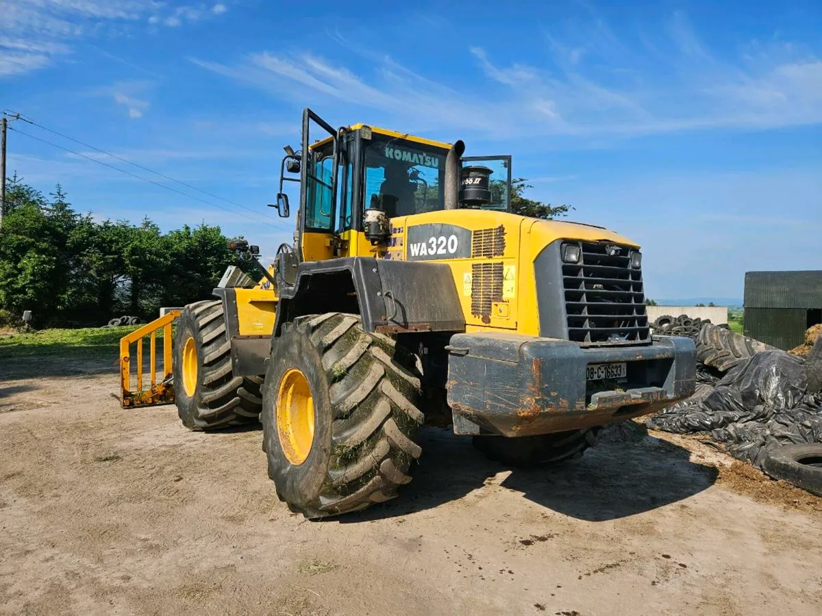 Komatsu wa320-5 - Image 4