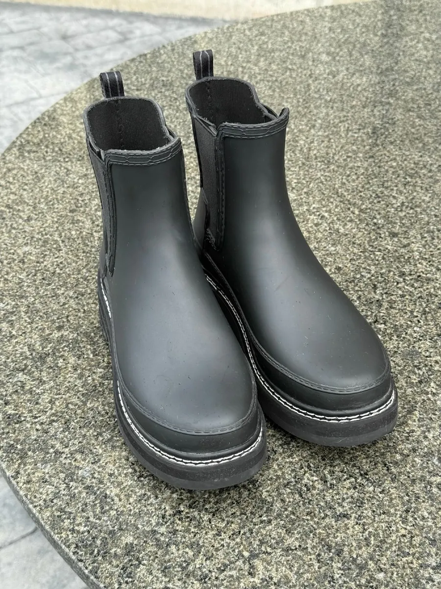 Hunter Refined Chelsea Stitch Detail Boot - Image 2