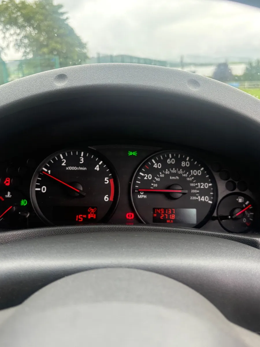 Nissan Navara 2015 - Image 2