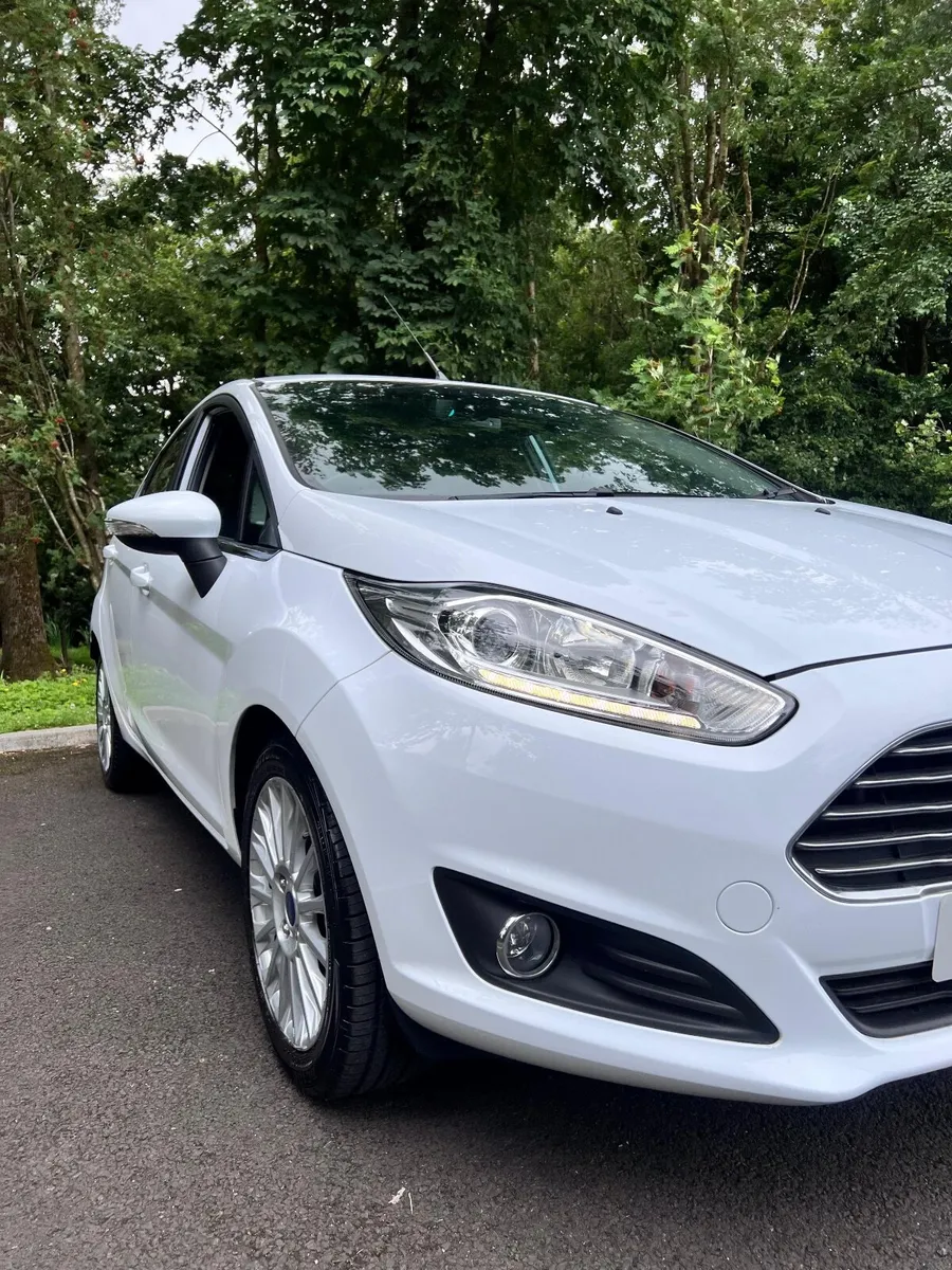 Ford Fiesta 2013 Titanium NOT Renault Volkswagen - Image 2