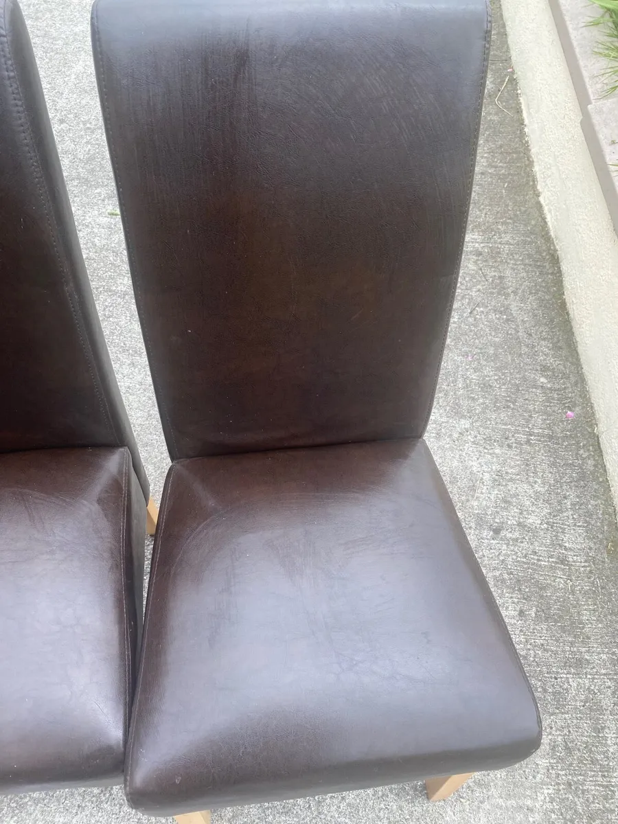 6 leather dining/kitchen chairs - Image 1