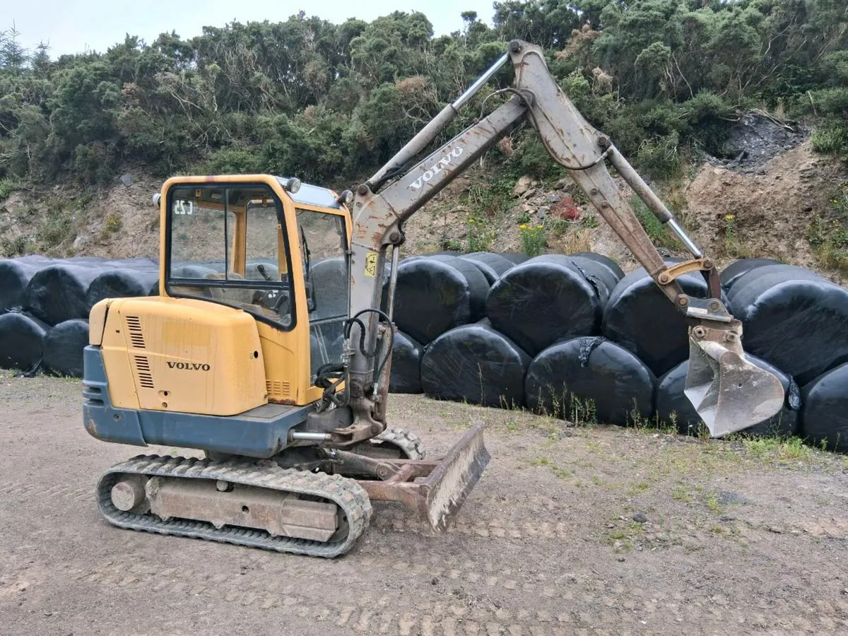 Volvo Mini Digger - Image 1