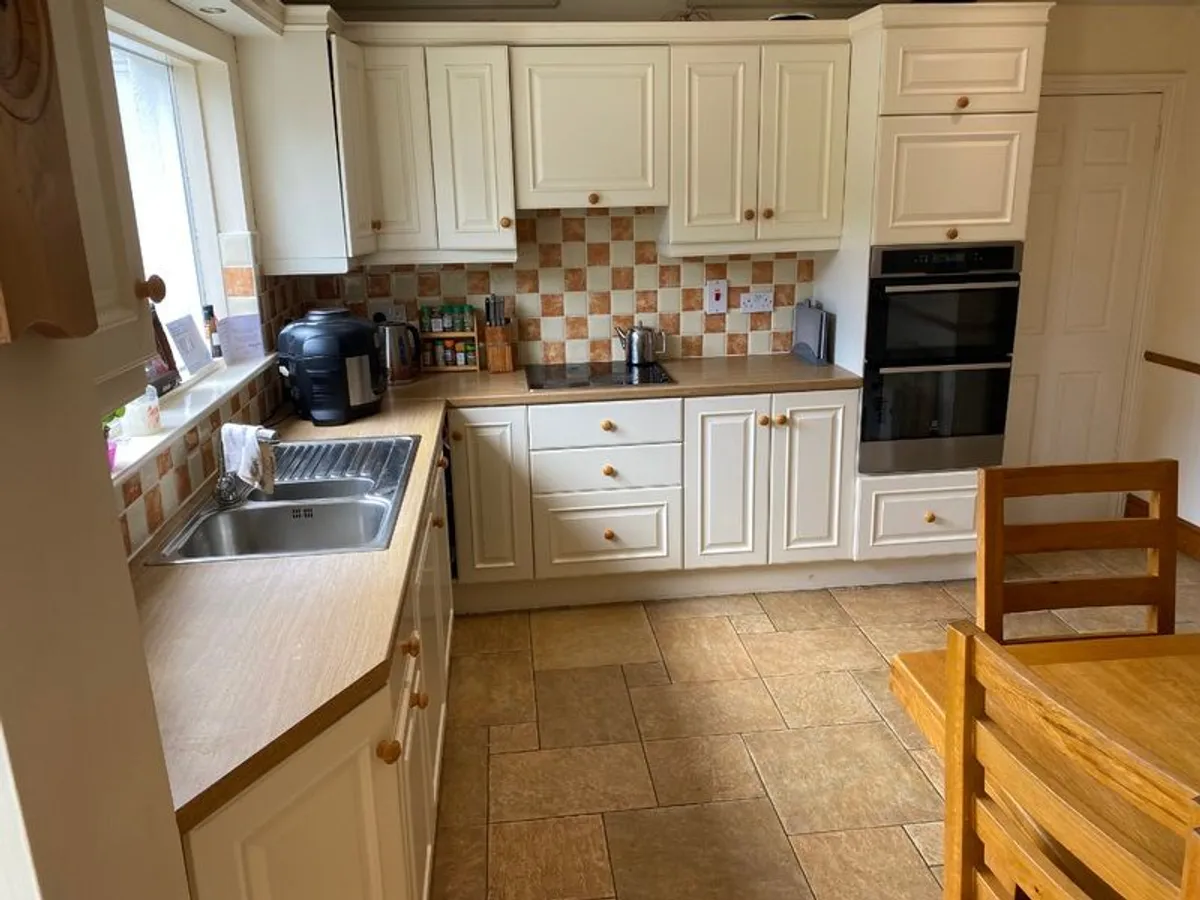 Kitchen units - Image 3