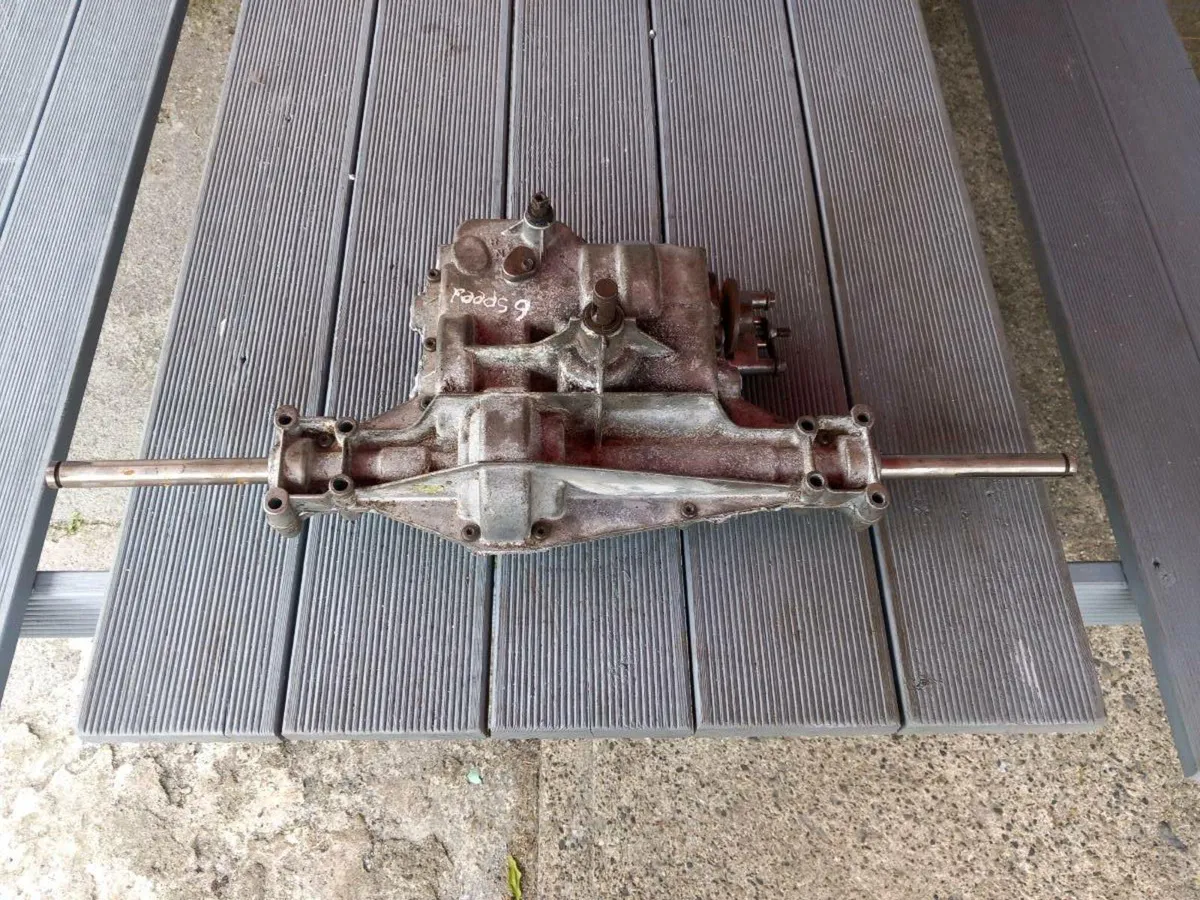 A,G,S/spicer Dana manual gearbox for sale - Image 2