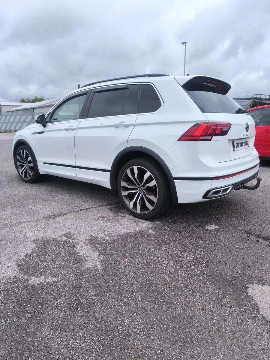211 Volkswagen Tiguan 2.0 TDI R LINE - Image 4
