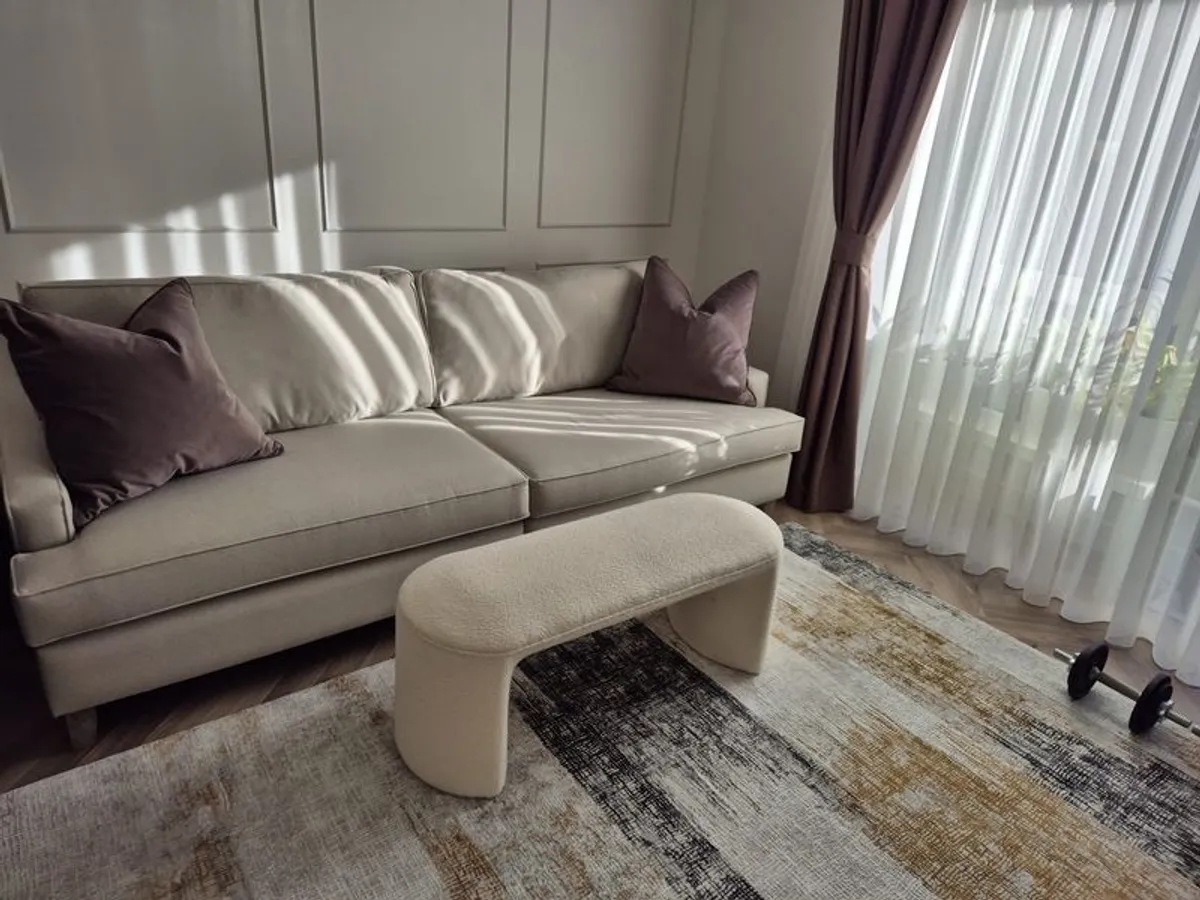Pristine condition Ventura Monroe 3-Seater Sofa - Almost New - Image 3