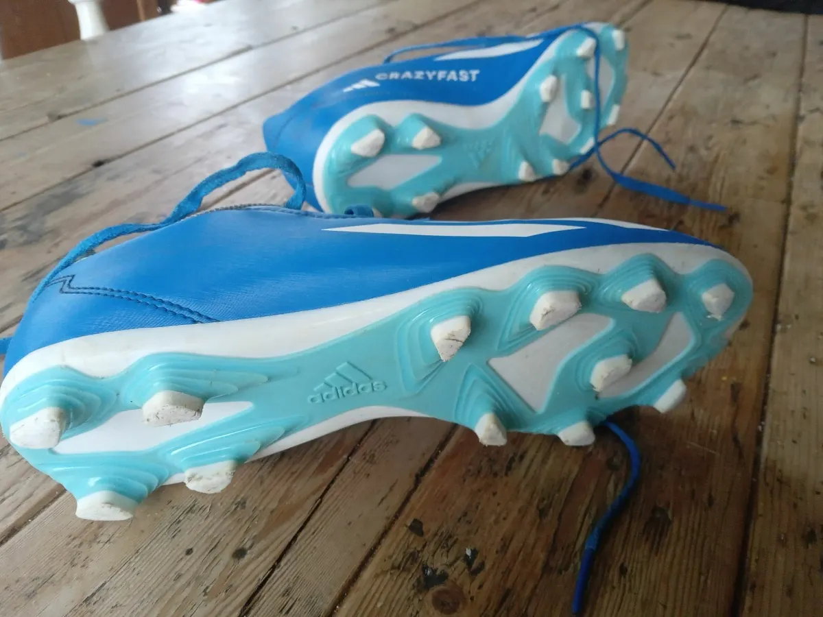 Kids football boots - Image 3