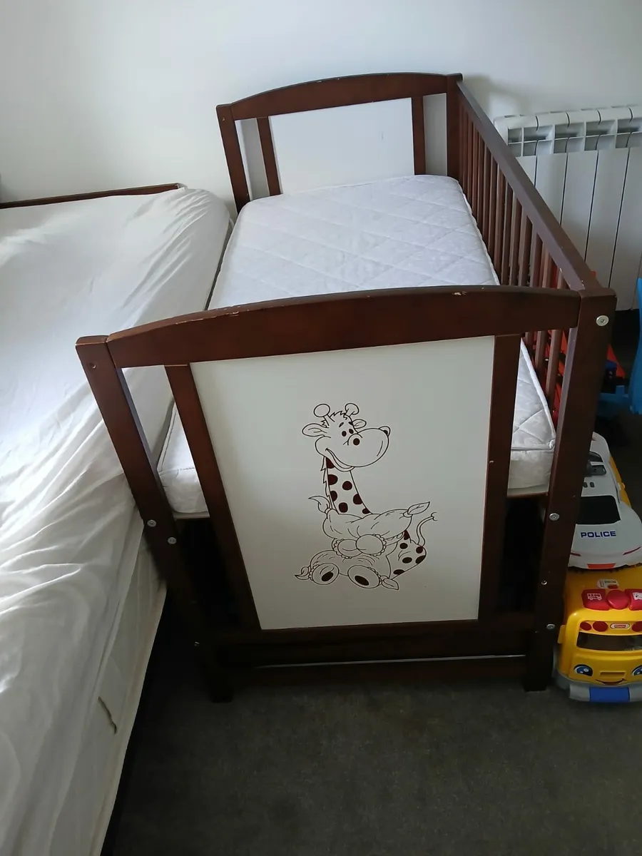 Cot bed with mattress - Image 1