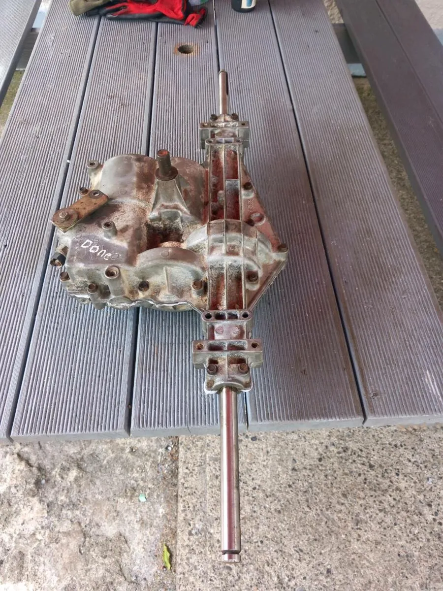 Castlegarden/peerless manual gearbox for sale - Image 2