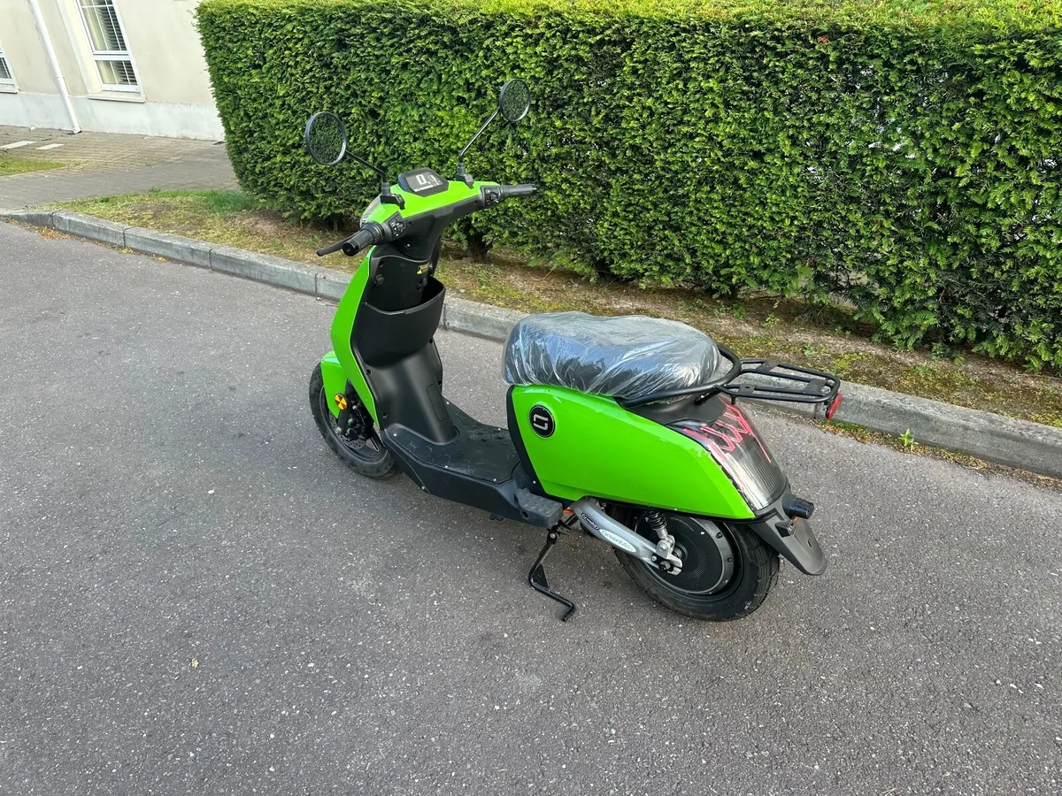NEW Super Soco CUX - Electric Moped - 0miles - Image 3