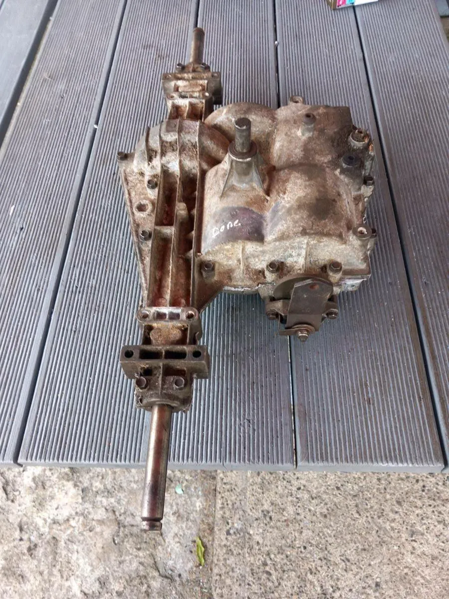 Castlegarden/peerless manual gearbox for sale - Image 2