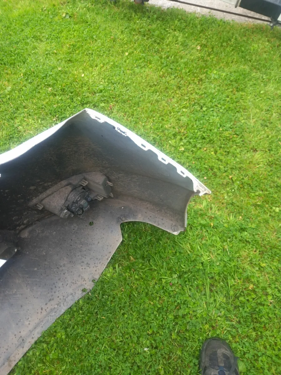 15y Nissan serena bumper - Image 4