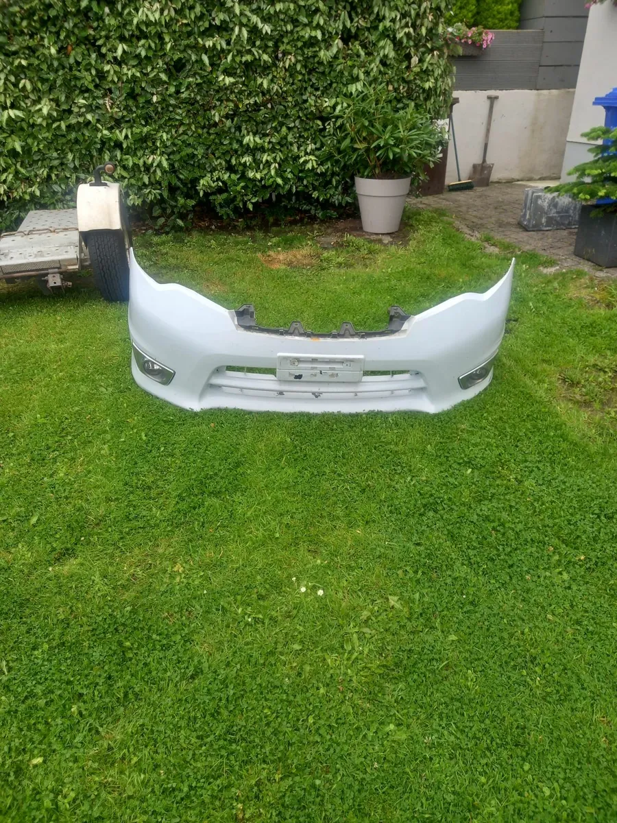 15y Nissan serena bumper - Image 1