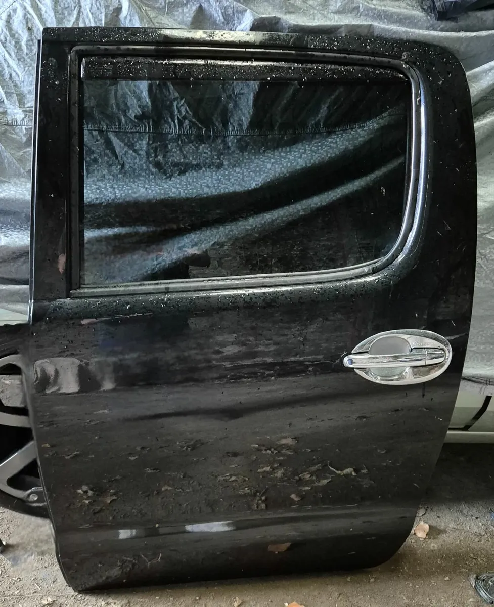 Toyota Hilux Invincible Parts 2013 - Image 4