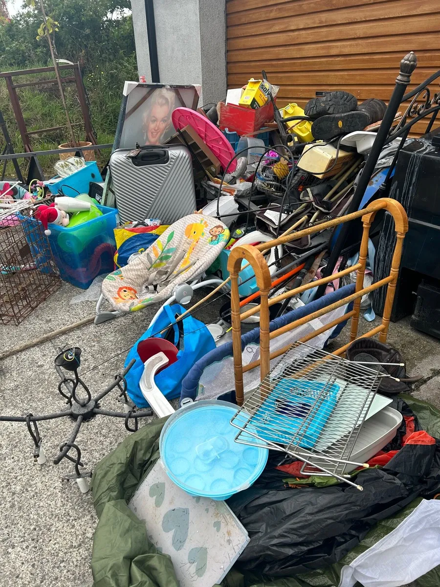 Car boot - Image 1
