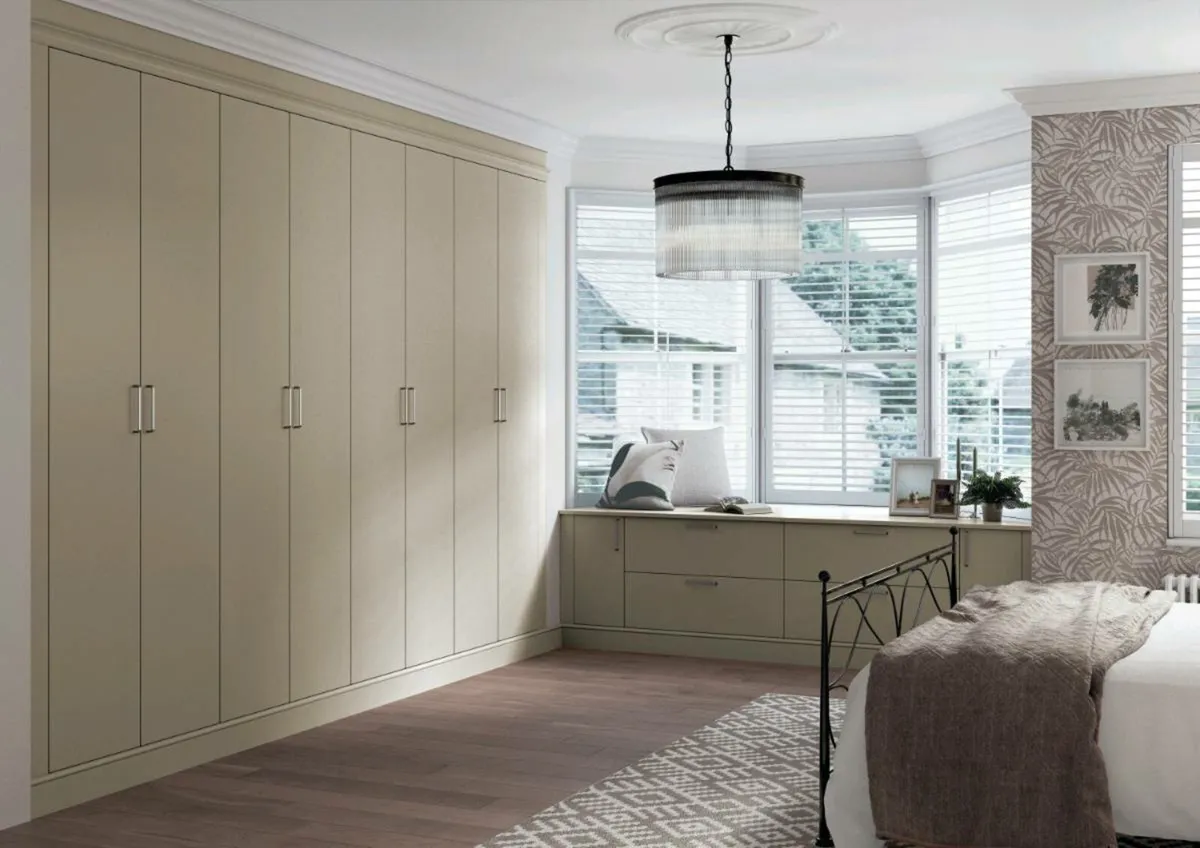 Fitted wardrobes - Image 3