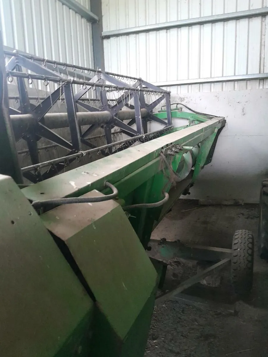 Combine harvestor - Image 2