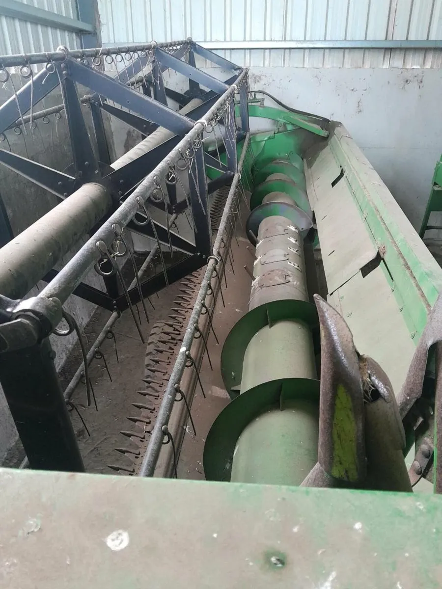 Combine harvestor - Image 4