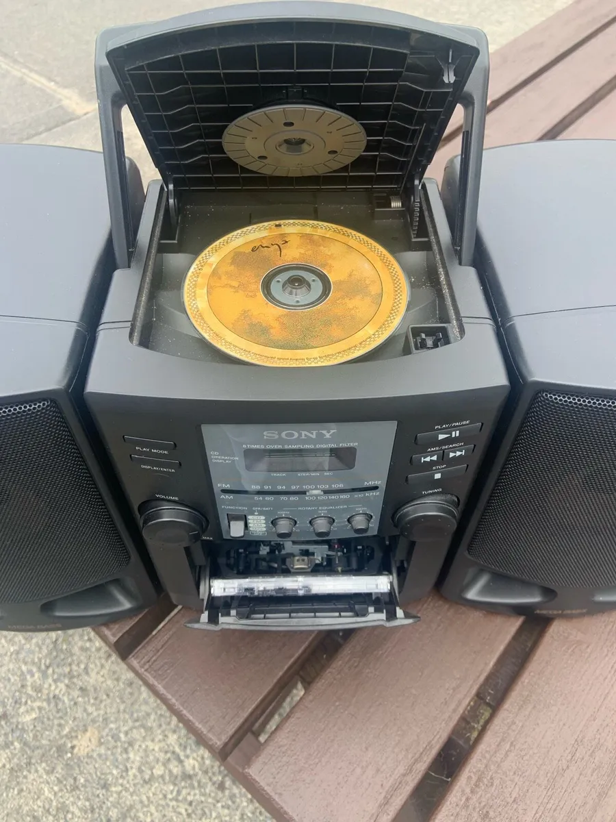 SONY BOOM BOX 1990s Working - Image 3