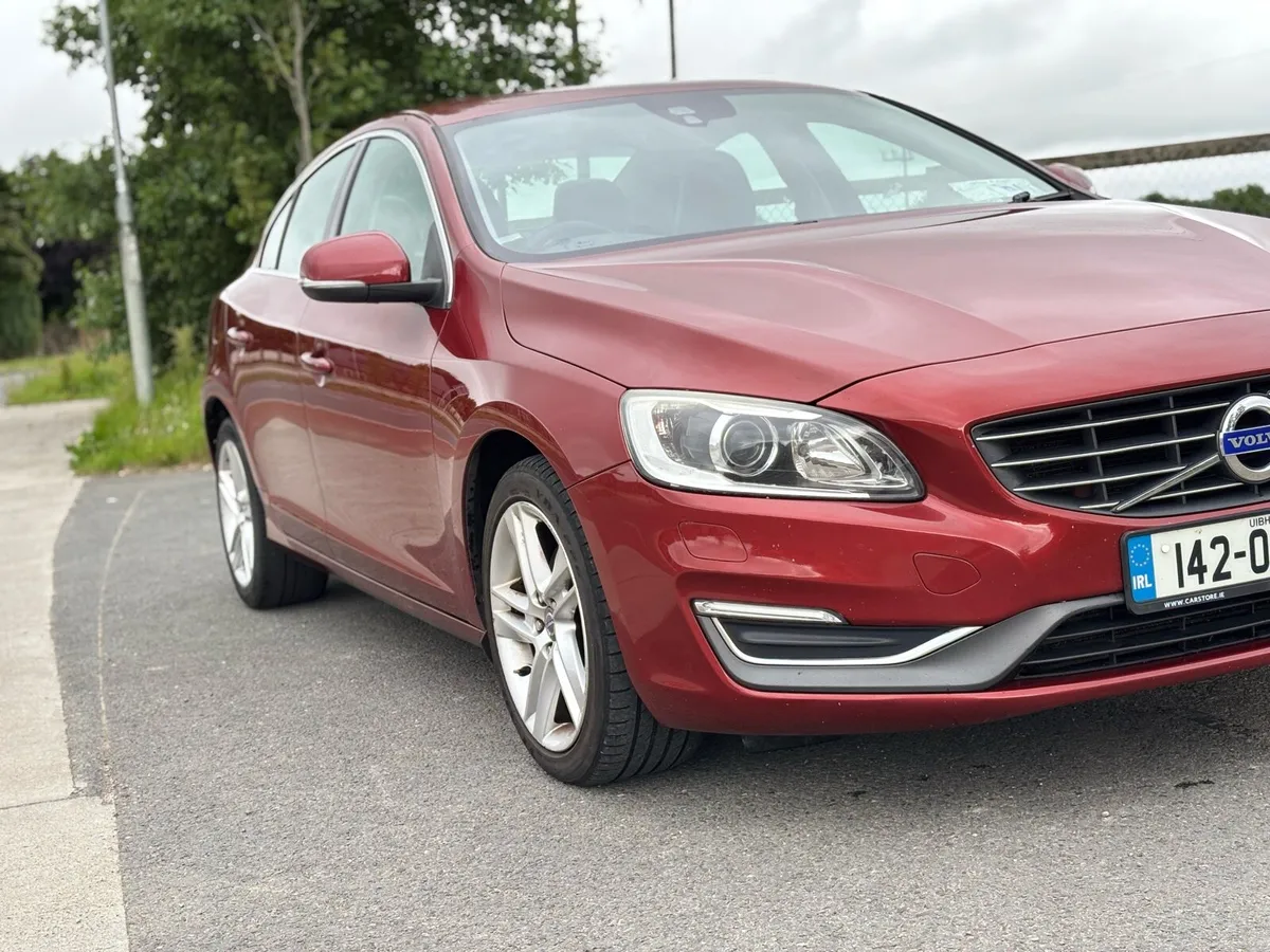 VOLVO S60 D4 MANUAL - Image 3