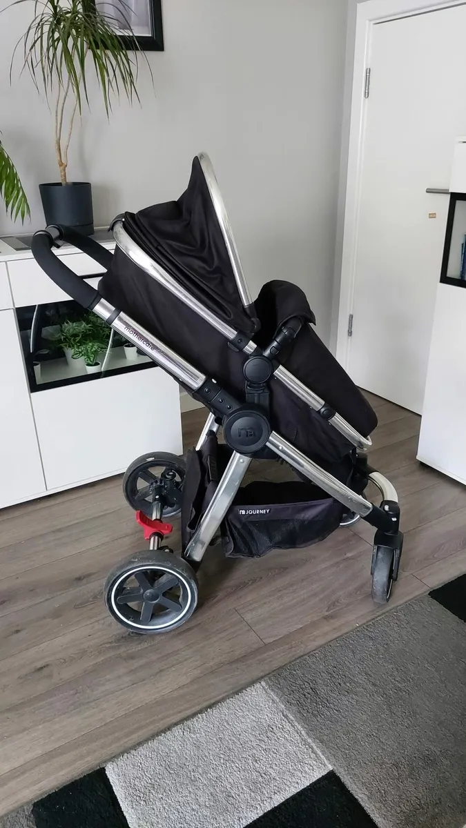 Pram - Image 1
