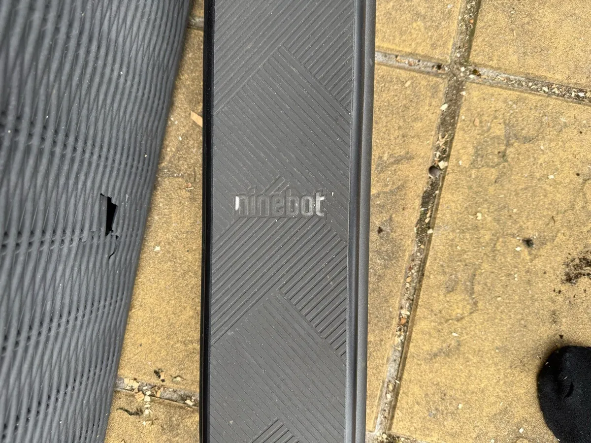 Segway ninebot scooter - Image 3