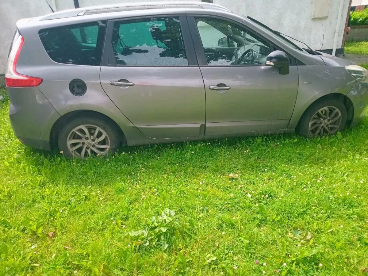 2015 Renault scenic automatic 1.5 dci - Image 3