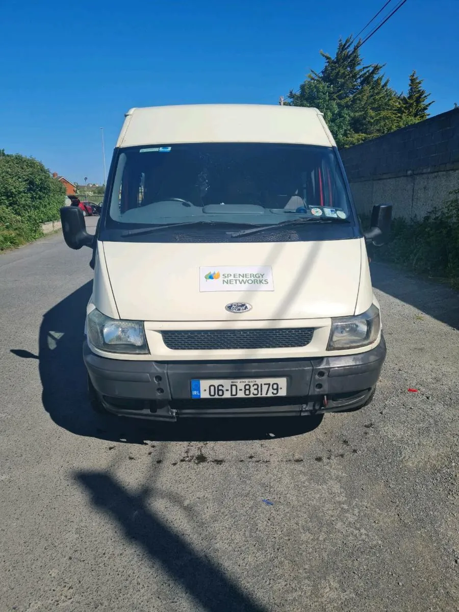 2006 transit crew cab - Image 2