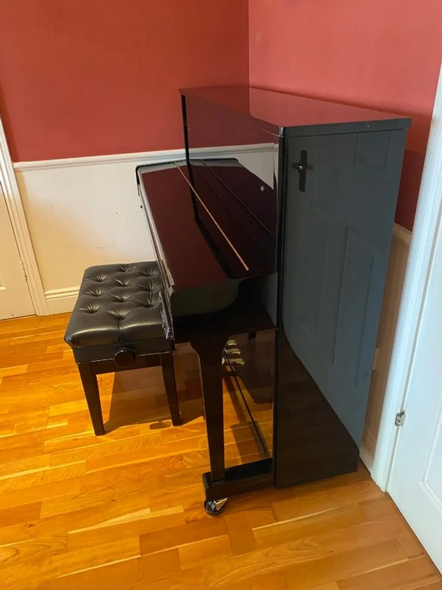 Acoustic piano with electronic silent system - Image 3