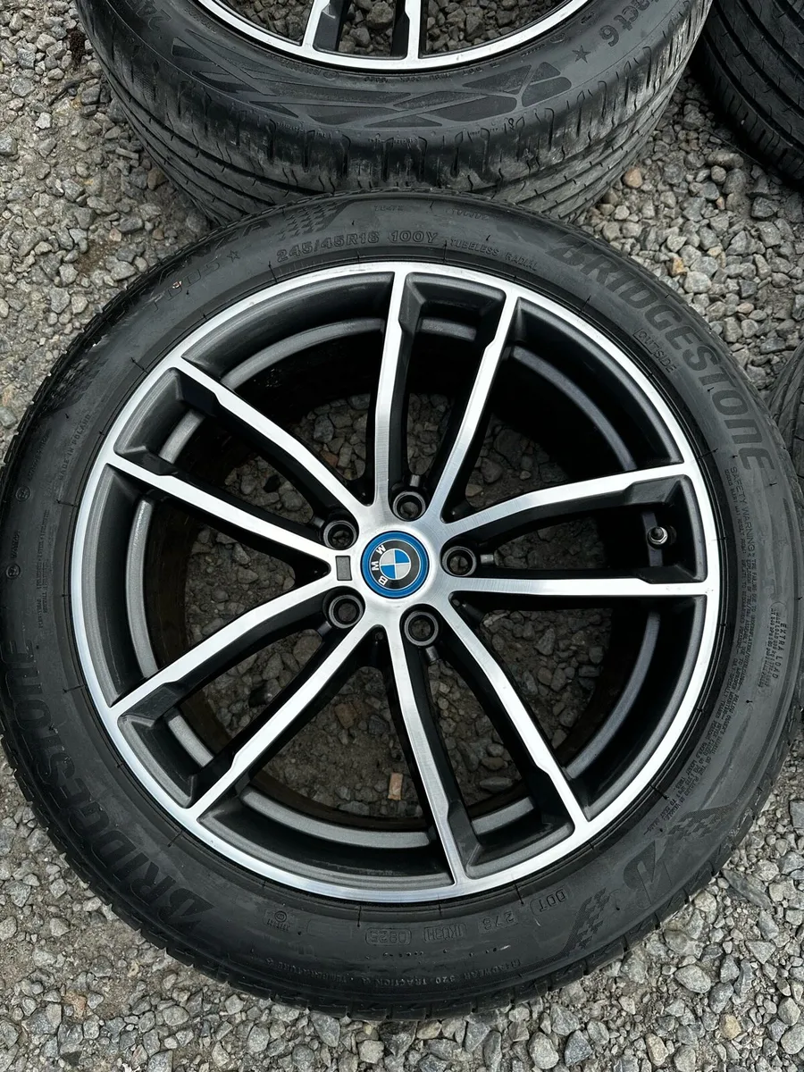 Genuine BMW 18” Immaculate Alloys New Tyres - Image 2