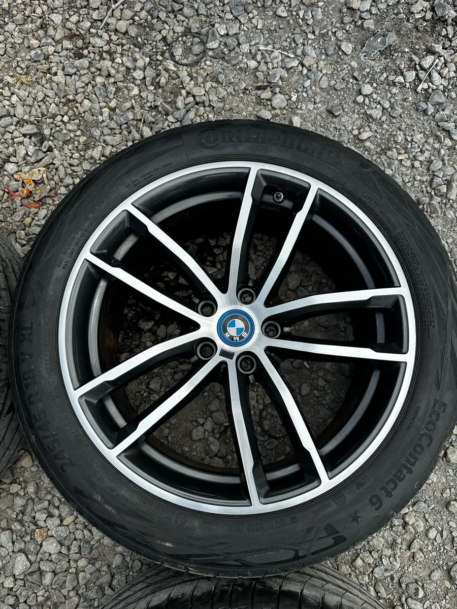 Genuine BMW 18” Immaculate Alloys New Tyres - Image 4