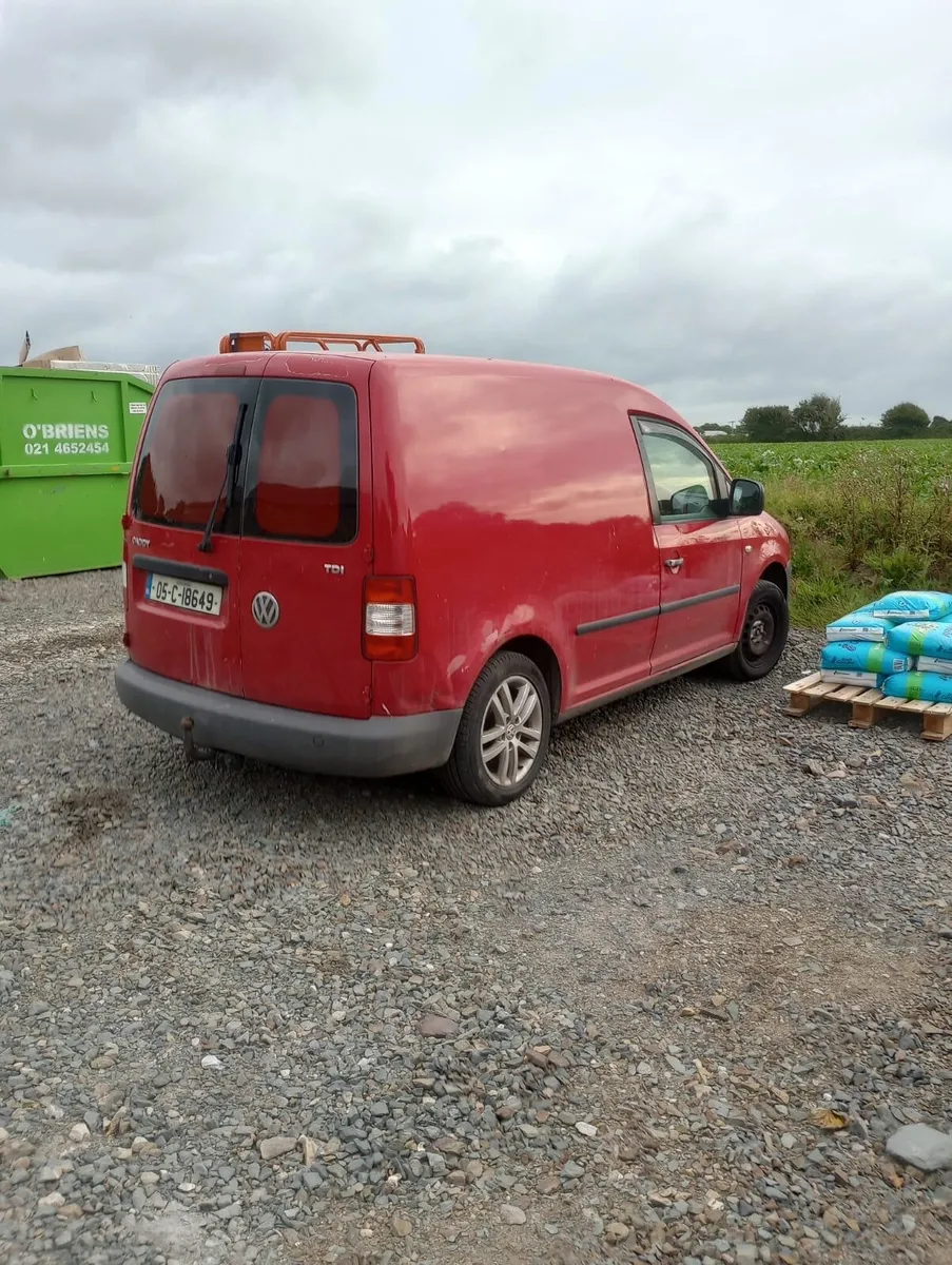 Volkswagen Caddy 2005 - Image 2