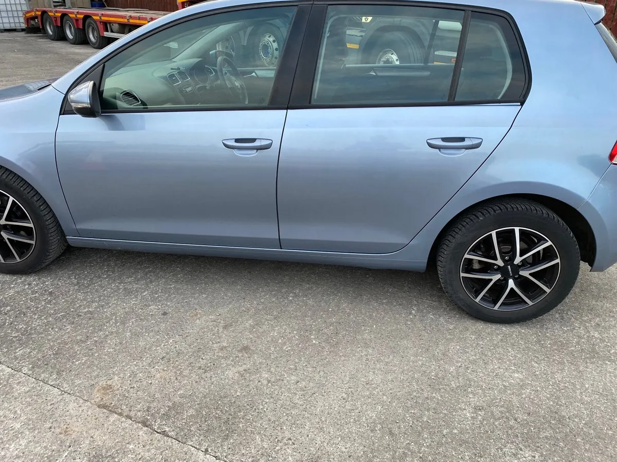 Volkswagen Golf 2009 - Image 4