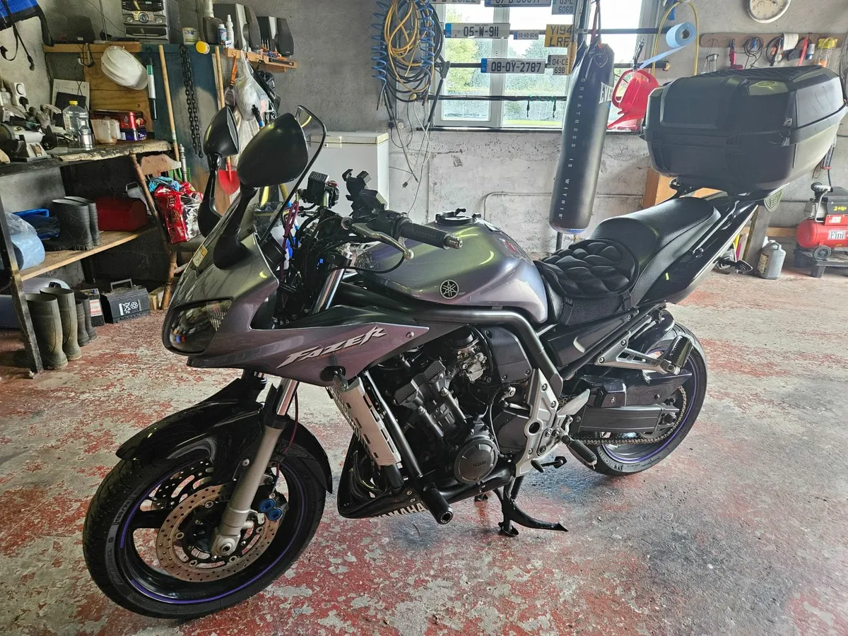 04 YAMAHA Fazer 1000 - Image 1