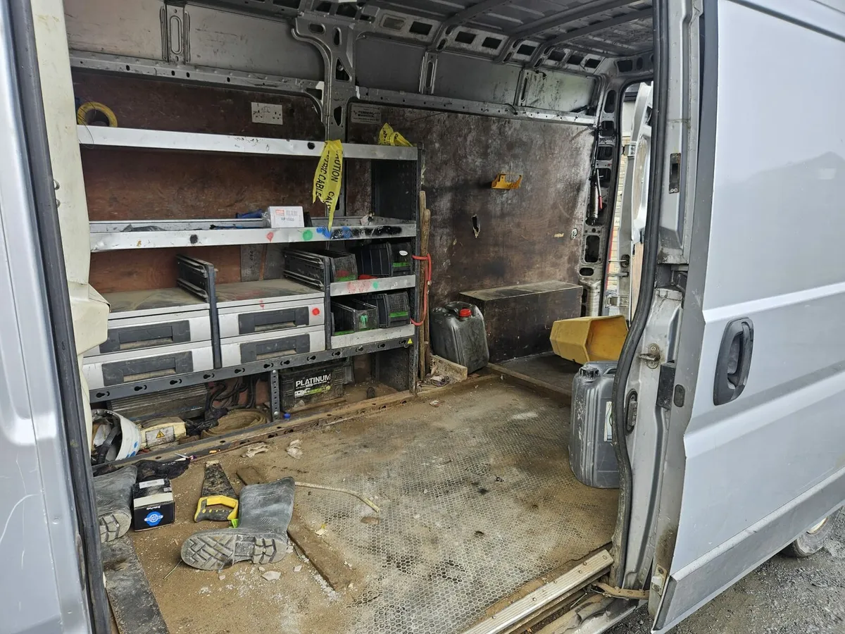 Peugoet - Image 4