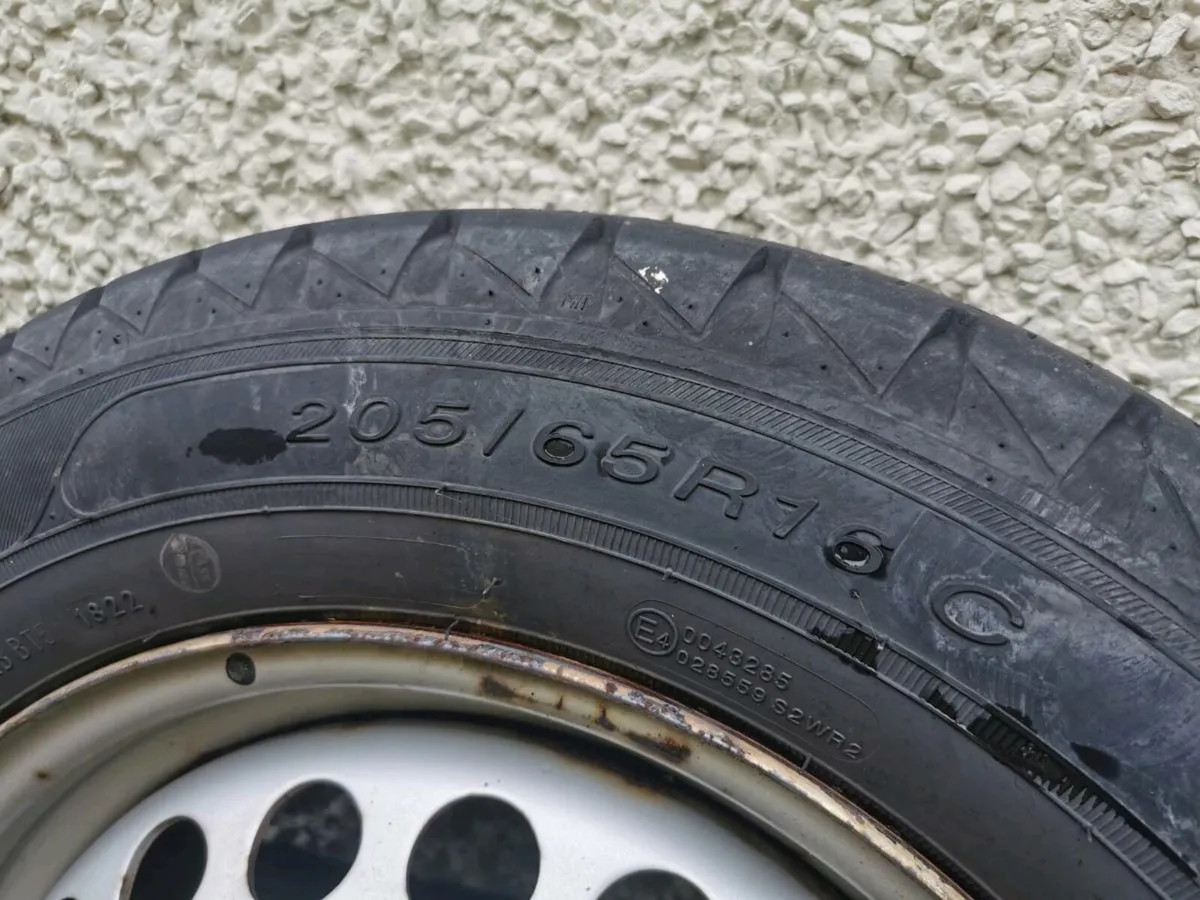 Transporter 16" steel wheels with tyres - Image 2