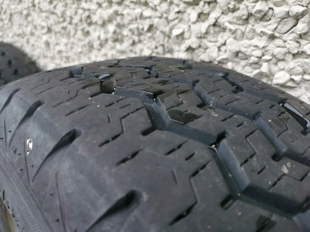 Transporter 16" steel wheels with tyres - Image 3