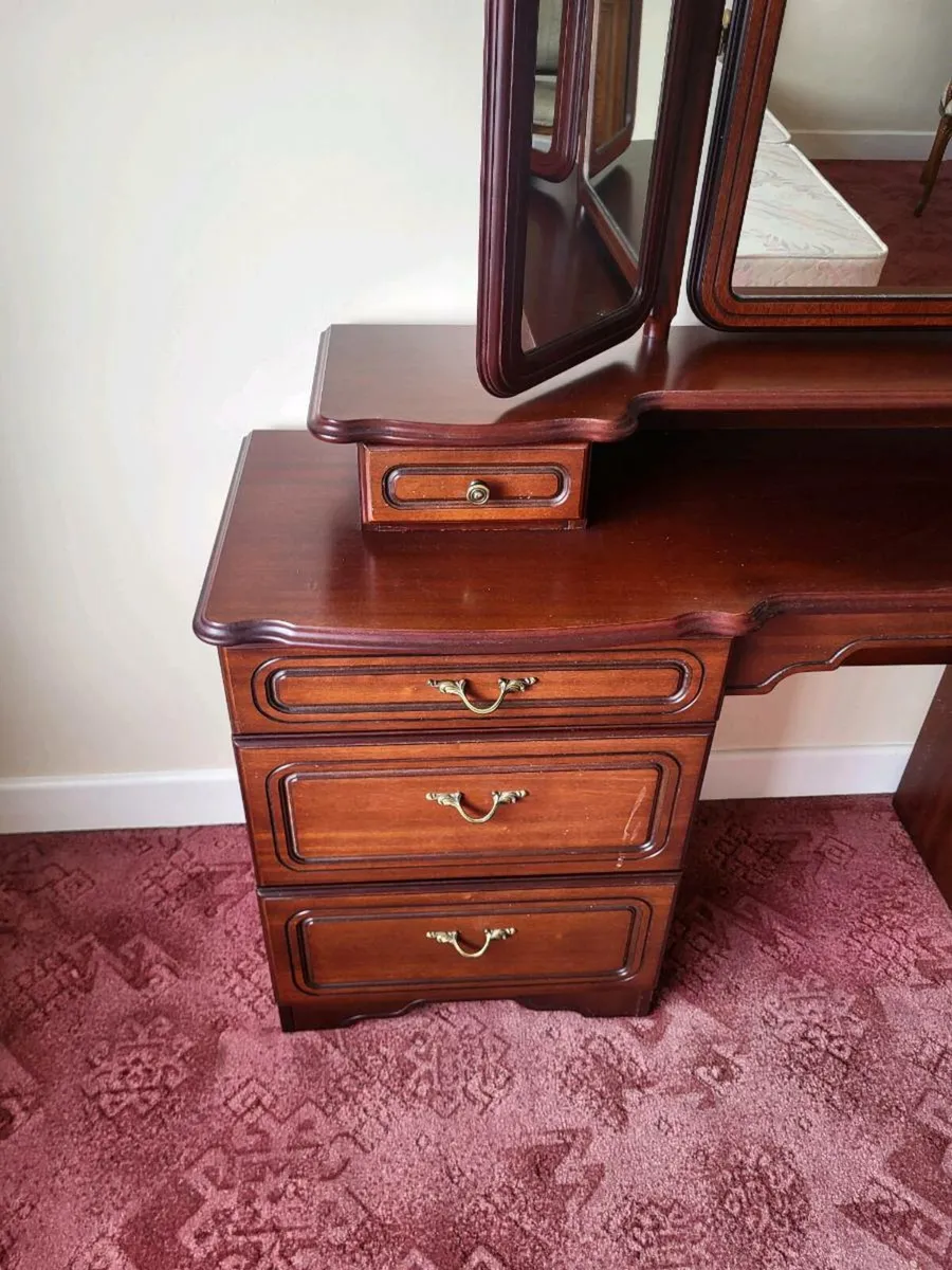 Dressing Table - Image 2