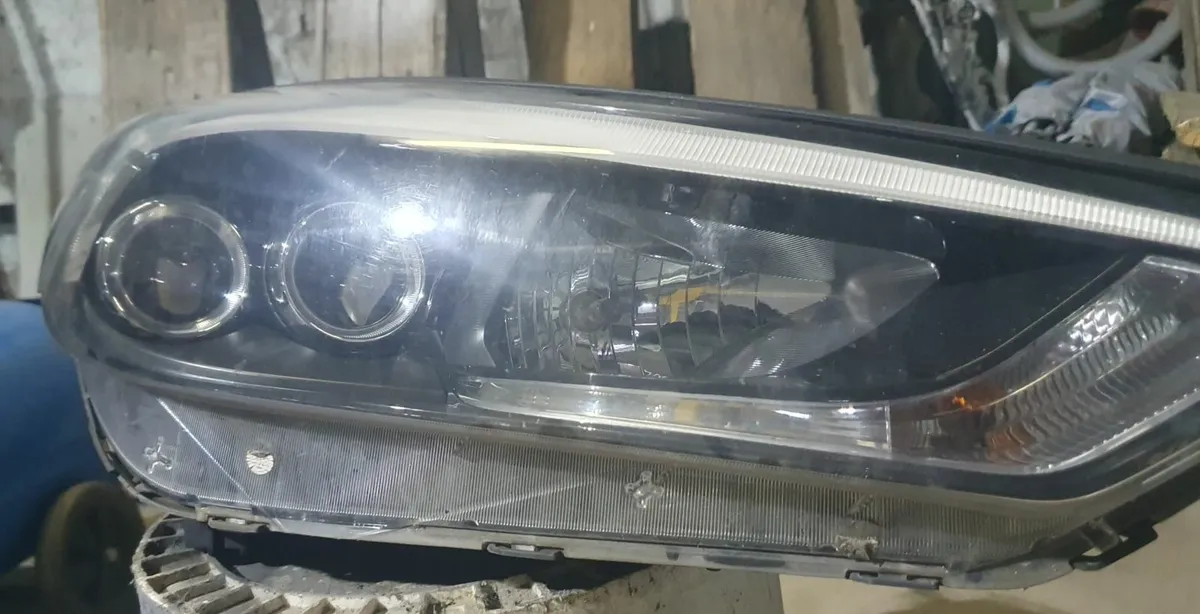 hyundai tucson premium headlights - Image 1