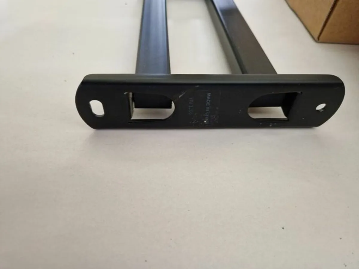 Perlegear Full Motion Led-LCD TV Wall Mount Bracke - Image 3