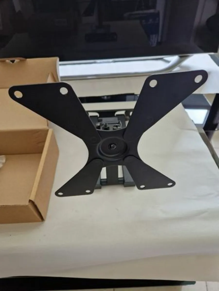 Perlegear Full Motion Led-LCD TV Wall Mount Bracke - Image 4