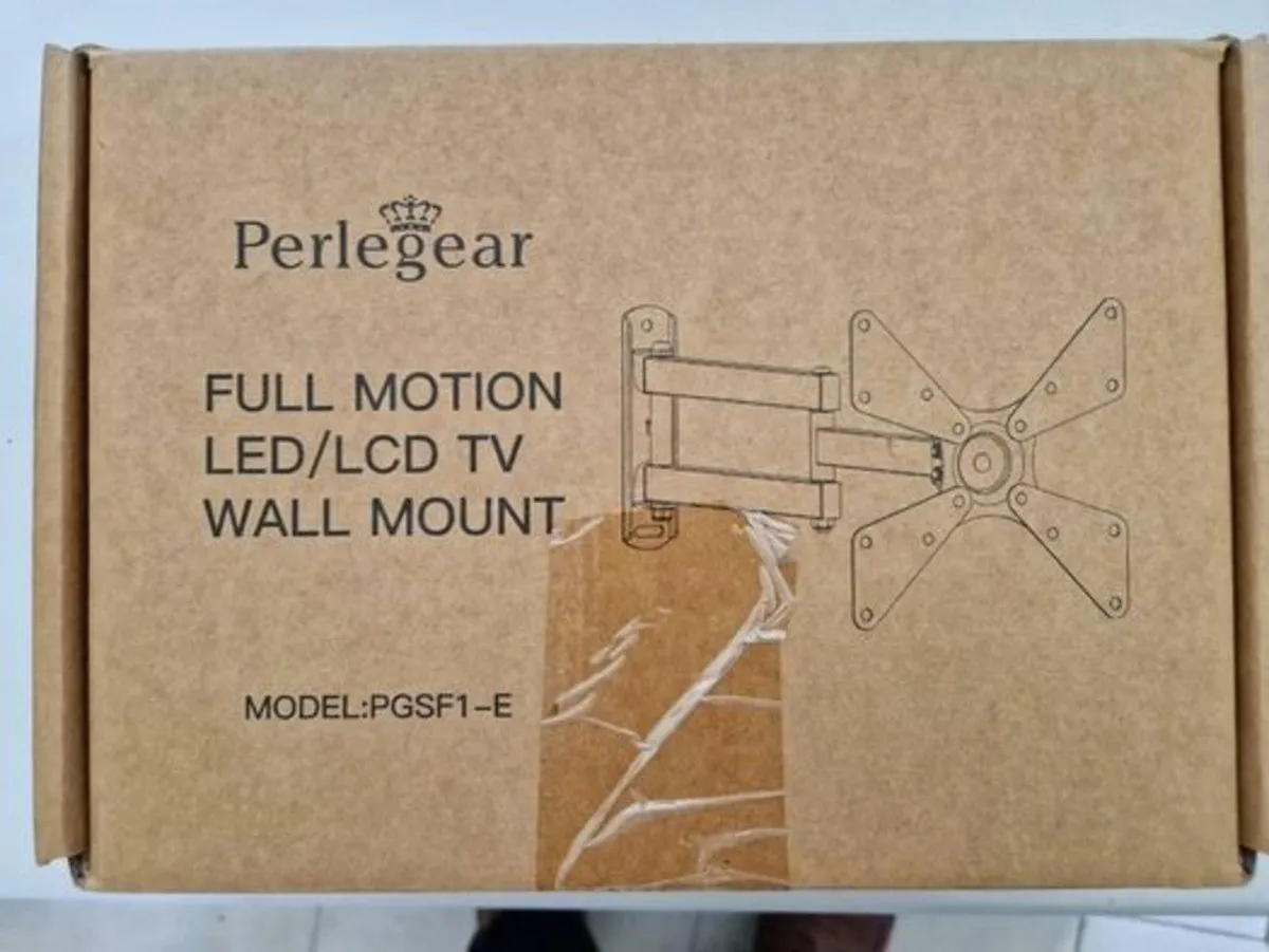 Perlegear Full Motion Led-LCD TV Wall Mount Bracke - Image 1