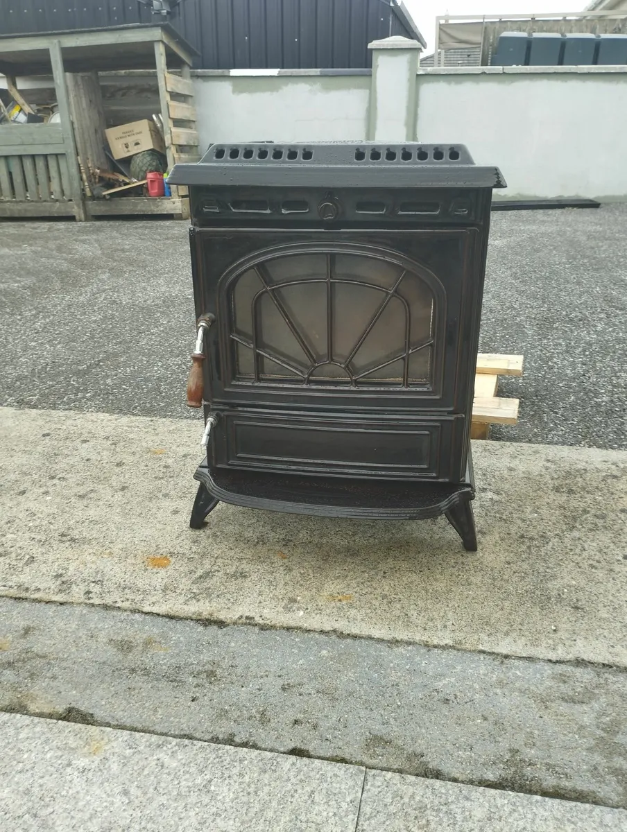 Stanley Erin Stove with back boiler - Image 2