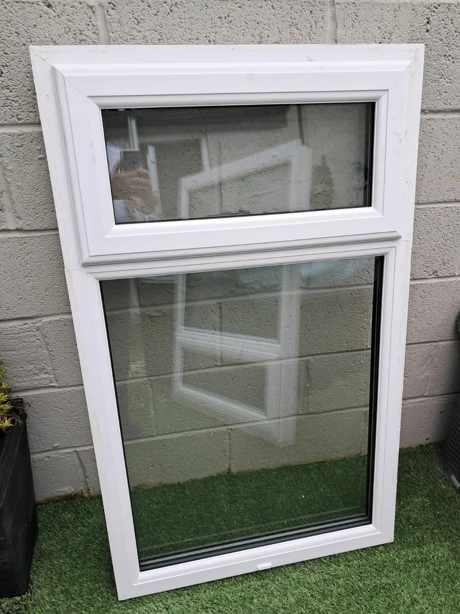 Tribble Window. - Image 1