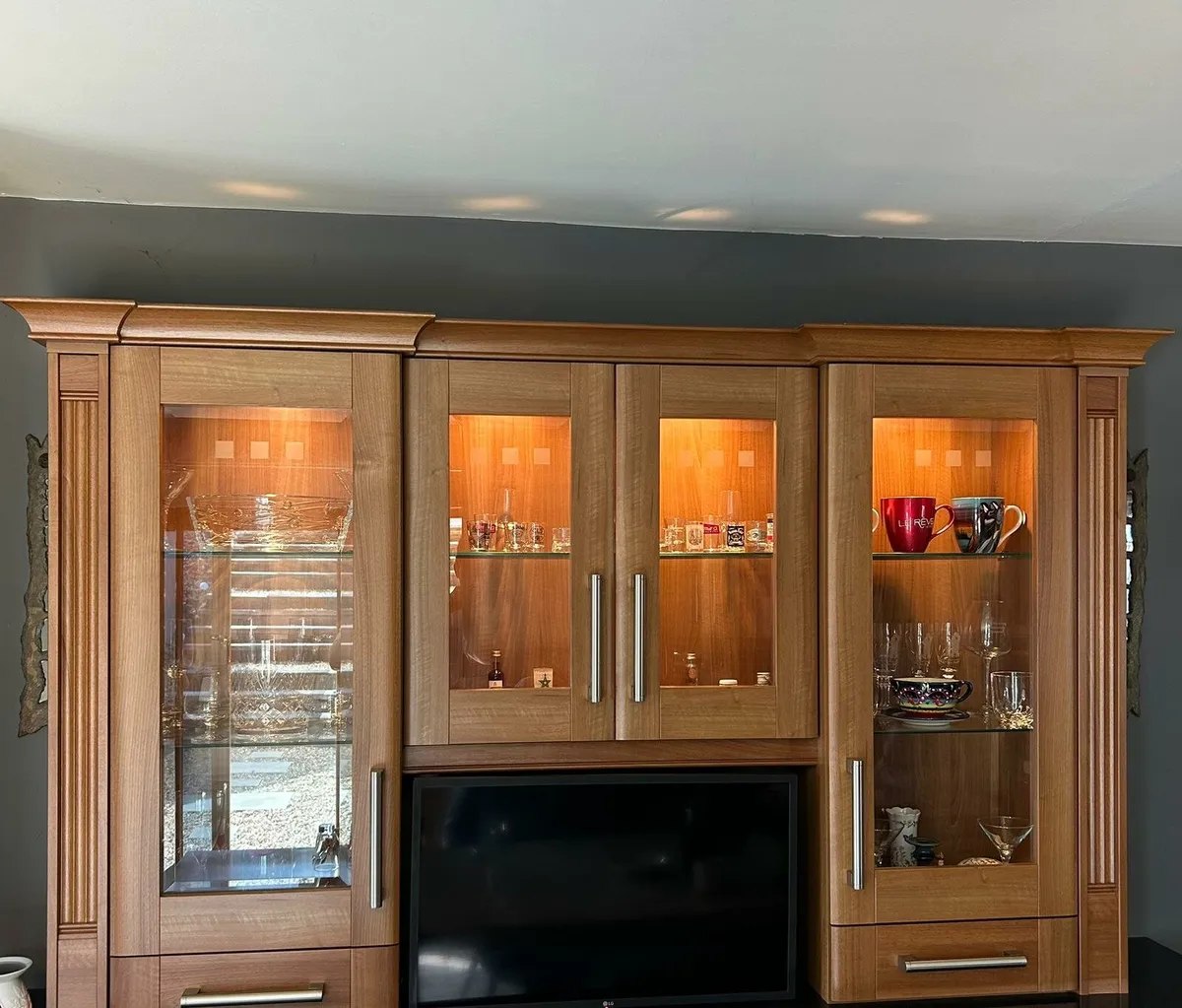 Display cabinet - Image 1