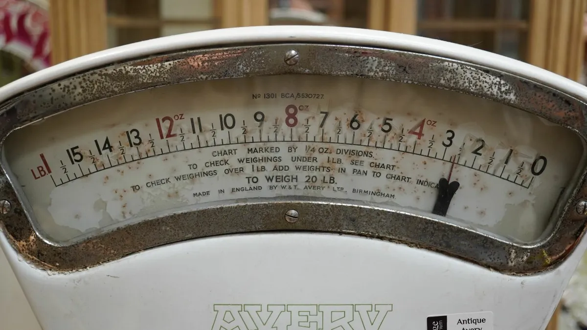 ⚖️ Antique Avery Shop Scale - Image 4